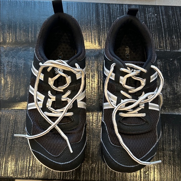 Xero Shoes Women’s Prio Barefoot Athletic Sneaker - Picture 9 of 15